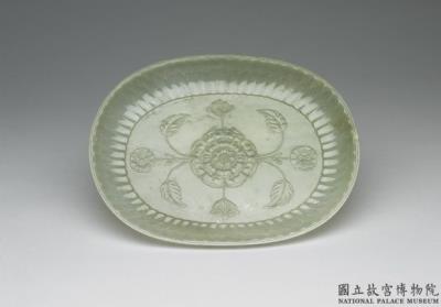 图片[2]-Jade plate with floral rim, India-China Archive